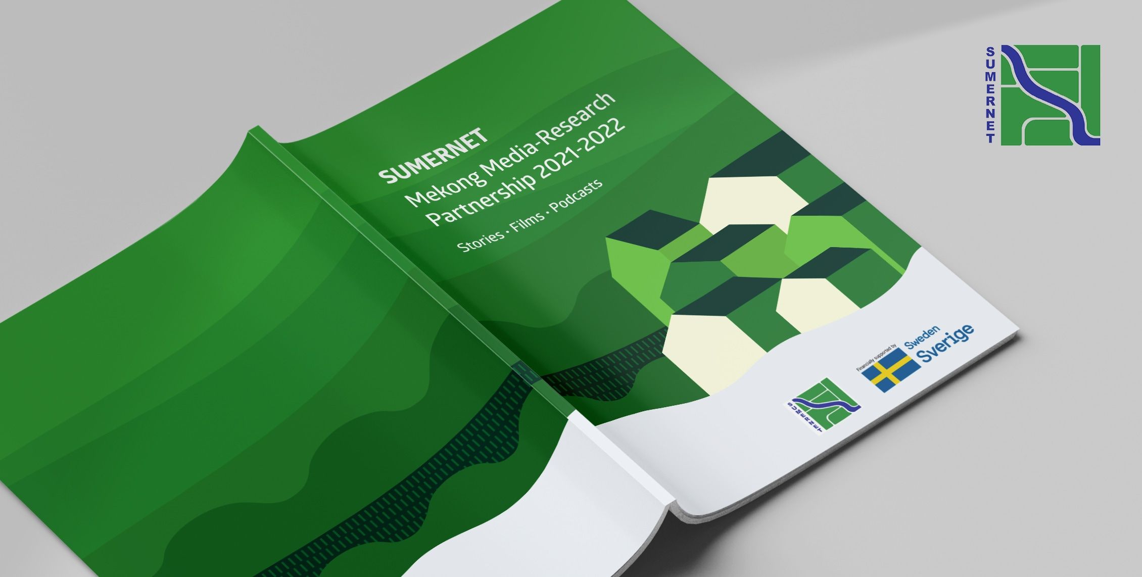sumernet media booklet design cover mockup